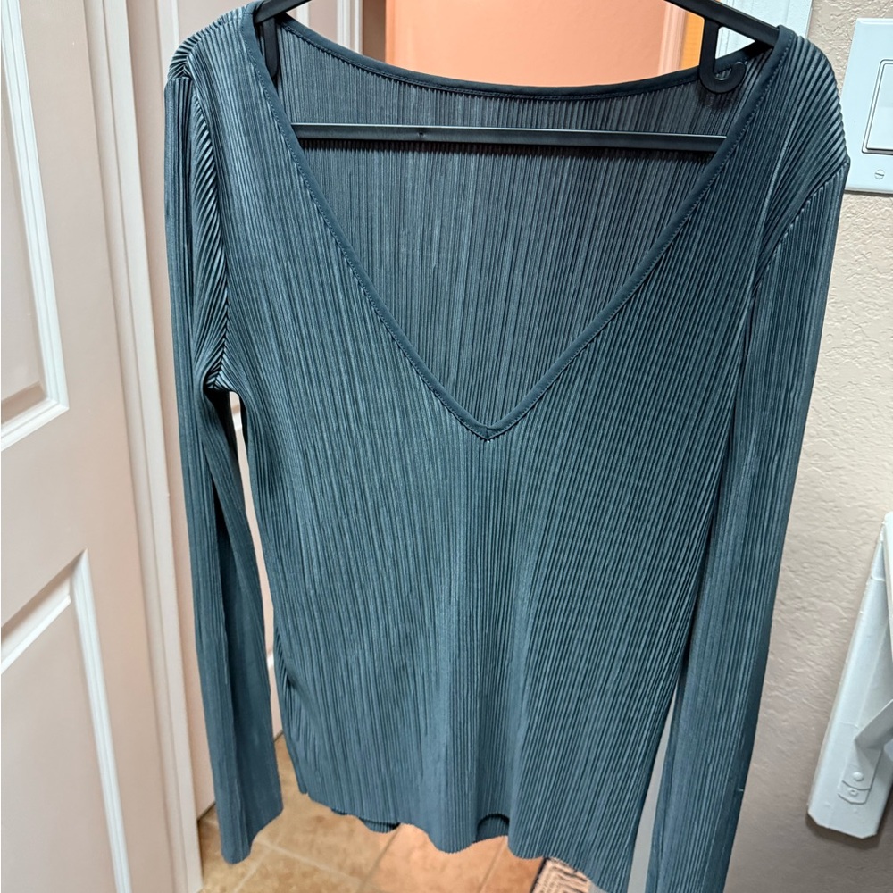 Calvin Klein Gray Ribbed Blouse - Picture 2 of 4